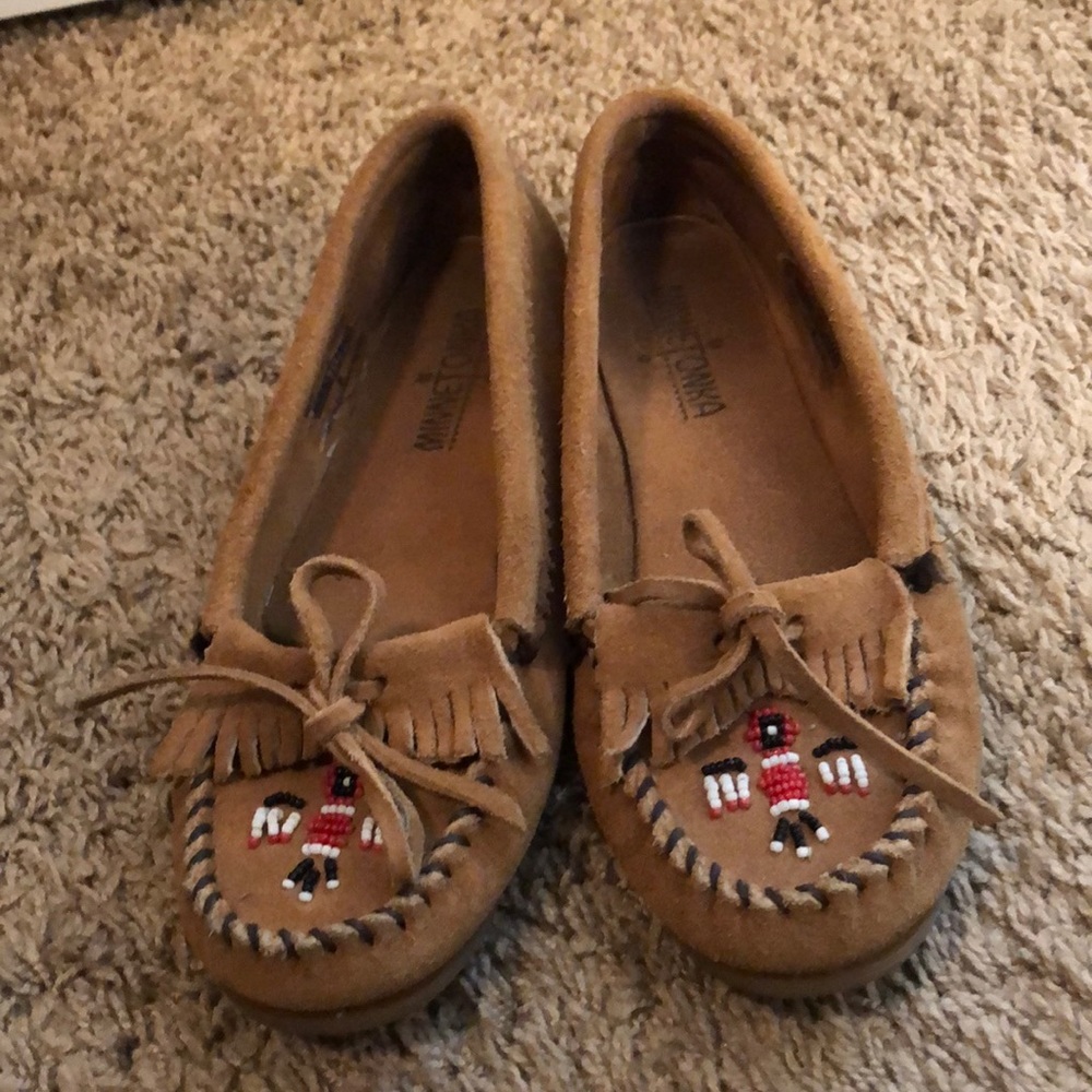 Minnetonka Moccasins size 7